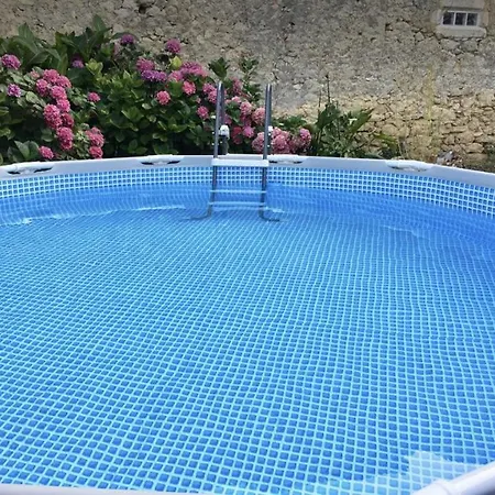 Les Deux Magnolias Holiday home Doulezon